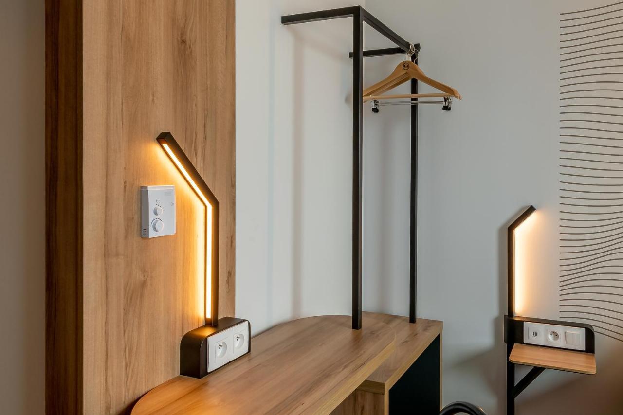 B&B Hotel Paris Porte De Bagnolet Bagian luar foto